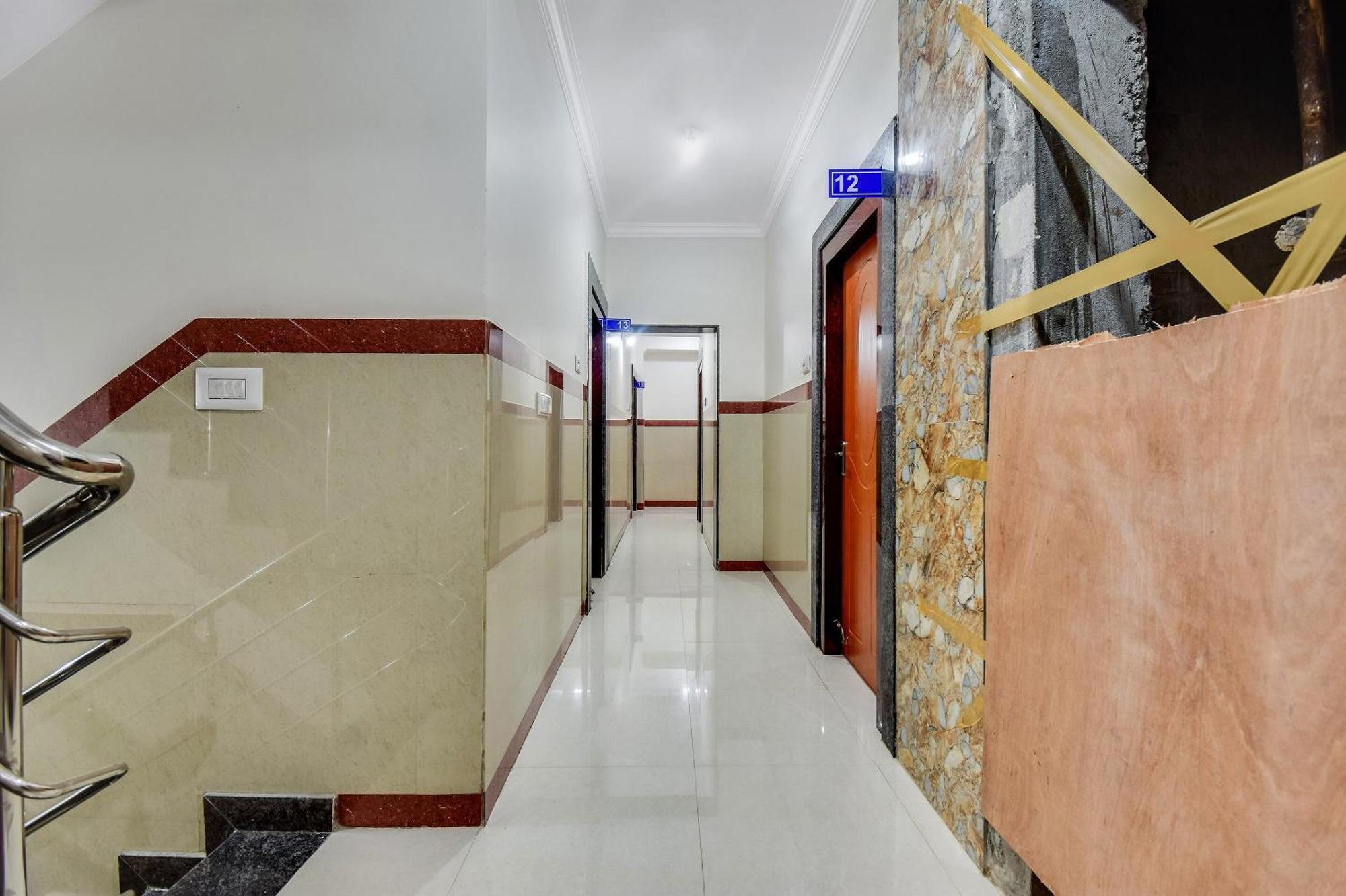 Hotel O Sri Sai Guru Comforts Yelahanka Bagian luar foto