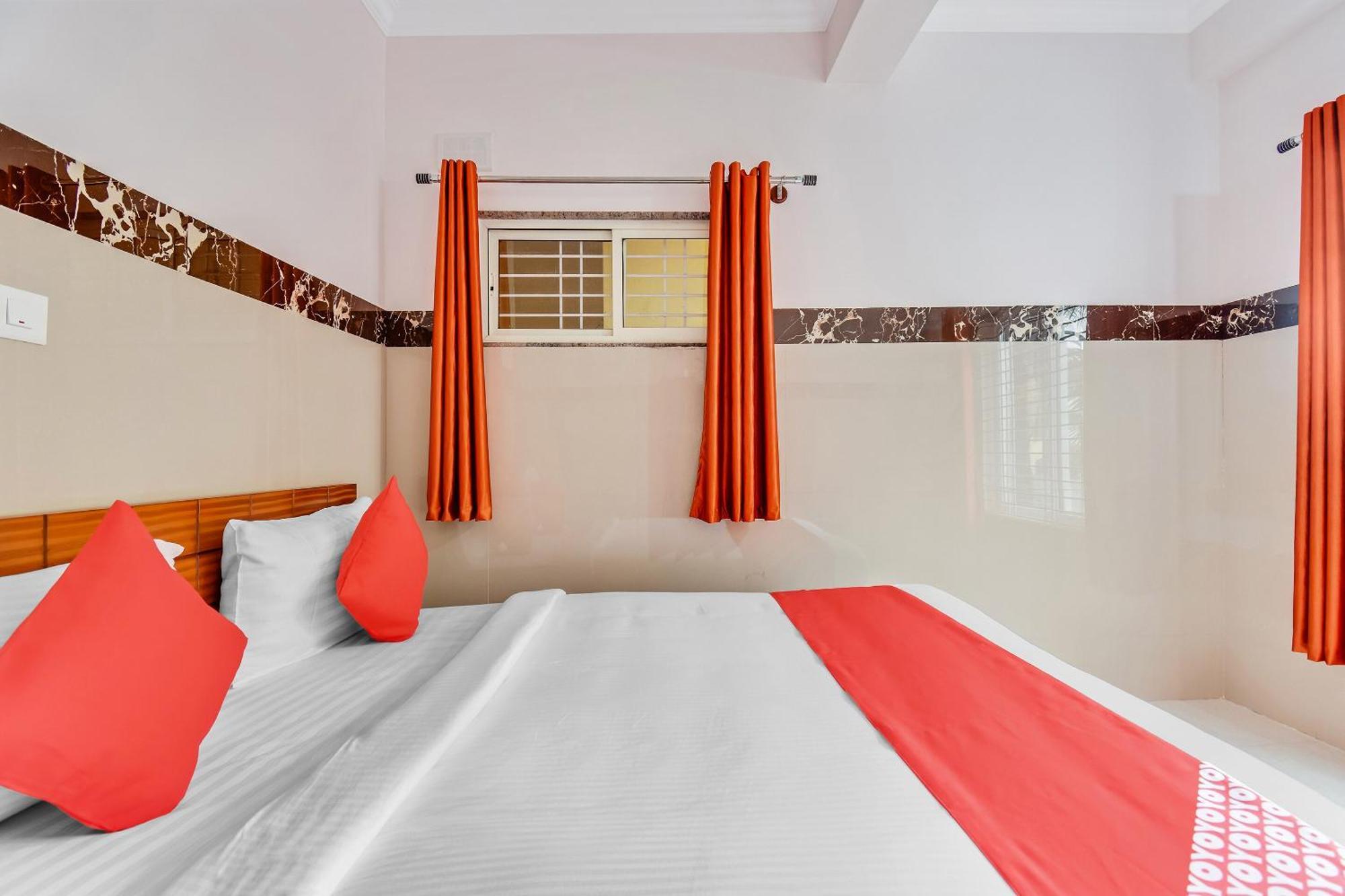 Hotel O Sri Sai Guru Comforts Yelahanka Bagian luar foto